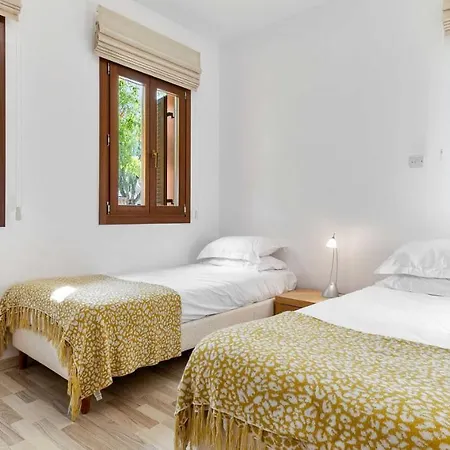 Ground Floor Anthos With Beautiful Sea Views On Aphrodite Hills *