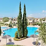 Ground Floor Anthos With Beautiful Sea Views On Aphrodite Hills 아파트 코우클리아