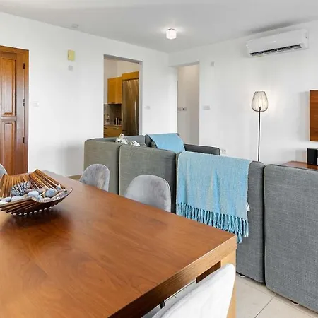 Ground Floor Anthos With Beautiful Sea Views On Aphrodite Hills דירה