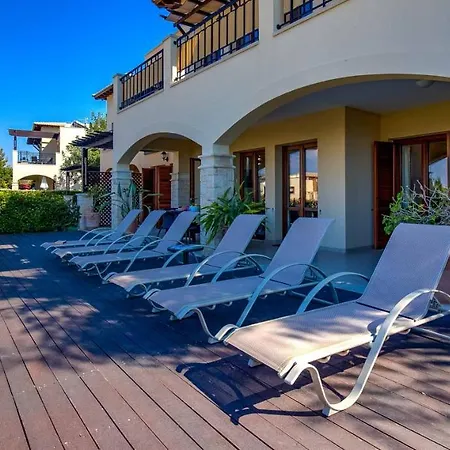 Ground Floor Anthos With Beautiful Sea Views On Aphrodite Hills דירה *