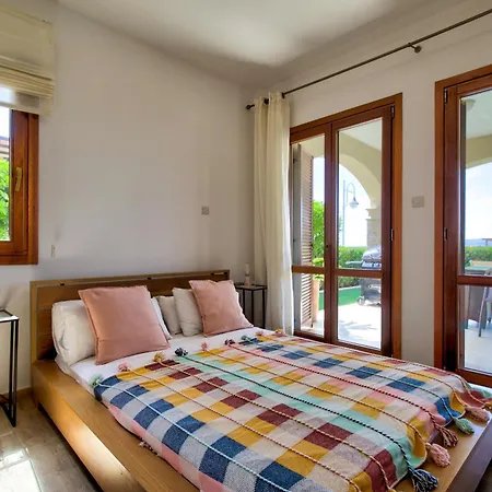Ground Floor Anthos With Beautiful Sea Views On Aphrodite Hills Daire